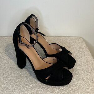 Mulanka Block Heel Sandals